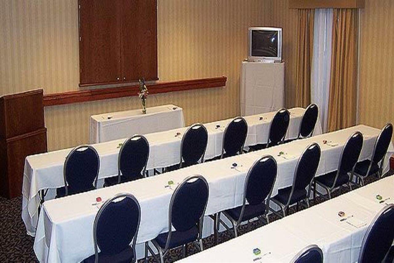 Hampton Inn Фармвил Екстериор снимка