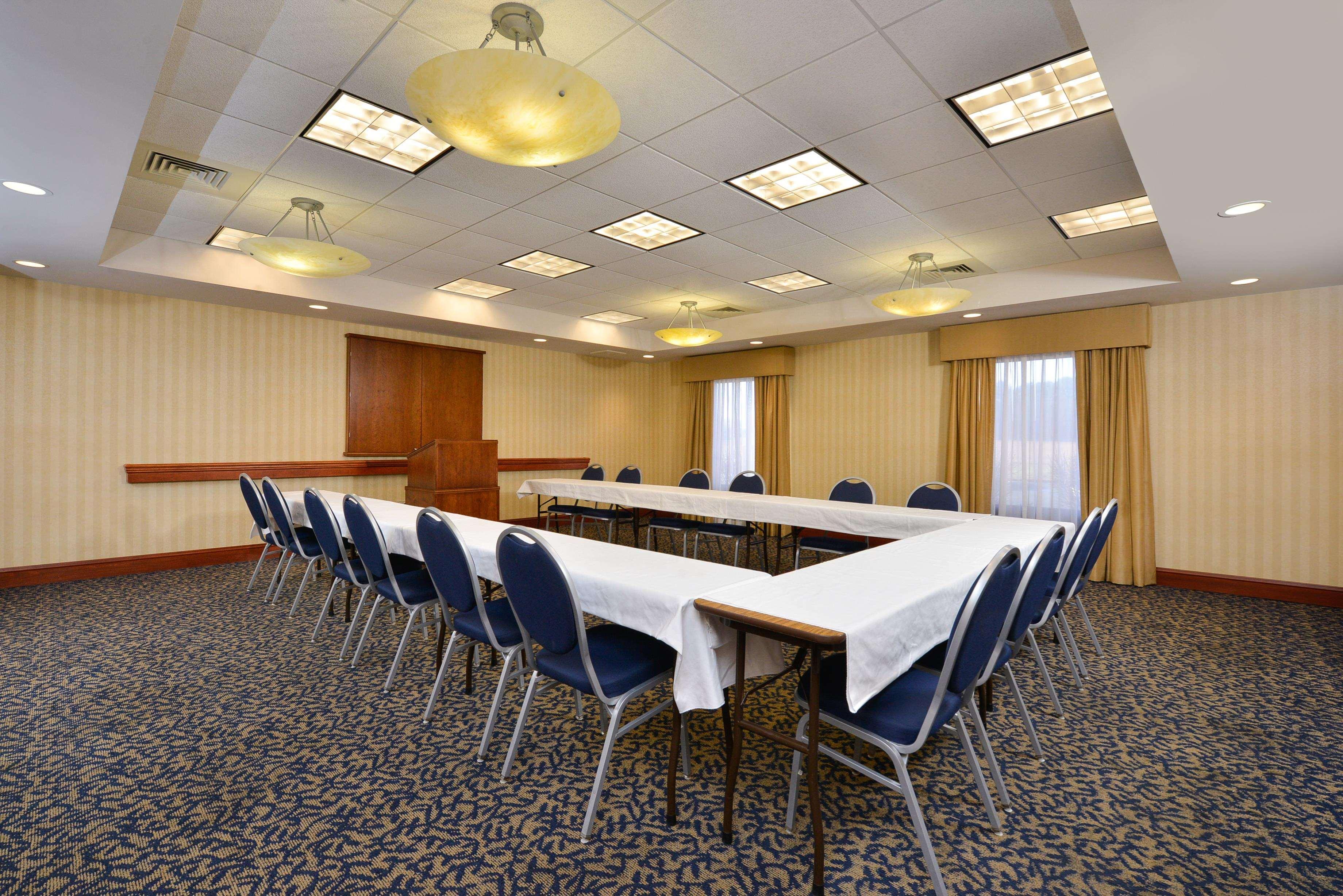 Hampton Inn Фармвил Екстериор снимка