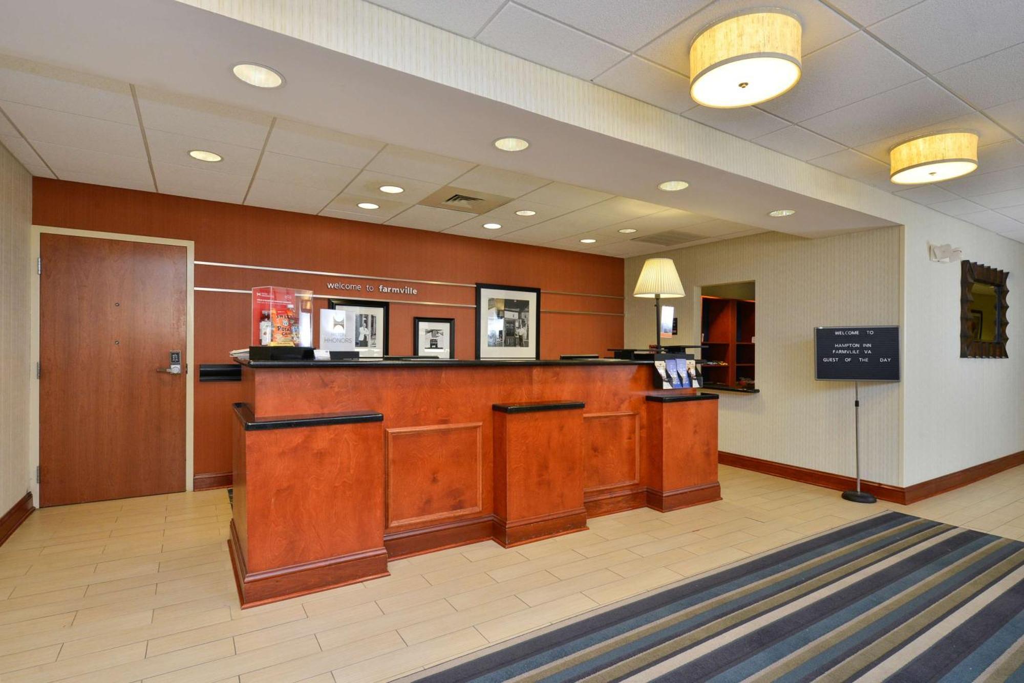 Hampton Inn Фармвил Екстериор снимка